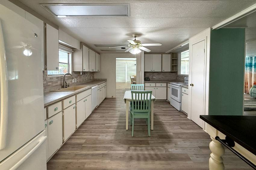 57 Colony Dr a Ellenton, FL Mobile or Manufactured Home for Sale